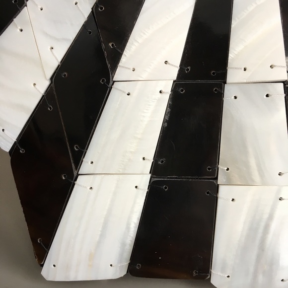 Handmade Mother of Pearl and Natural Horn Purse - Picture 7 of 8